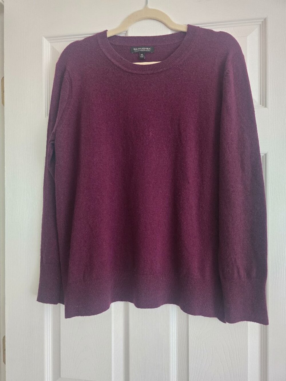 Banana Republic XL Sweater Pullover Eggplant Purple